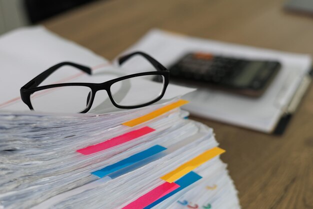 Photo close-up of books on table