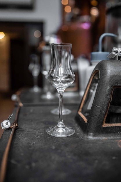 Photo close-up of brandy glass