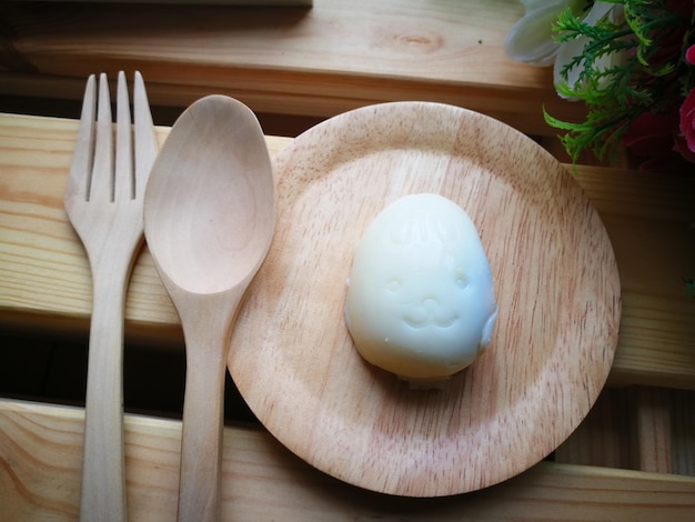 Close-up of bread on cutting board