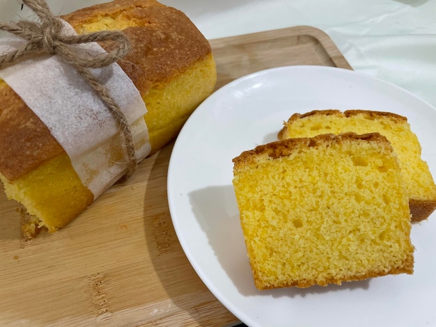 Photo close-up of bread on table