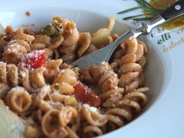 Photo close-up of breakfast served in plate