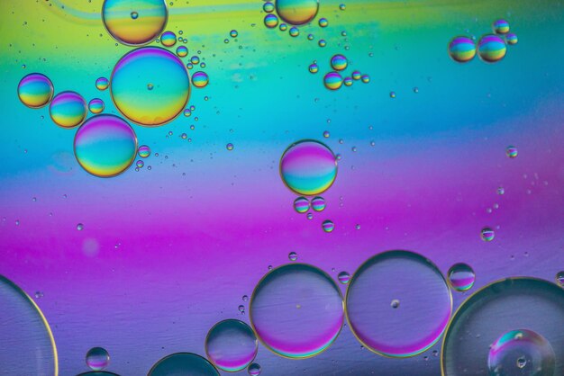 Photo close-up of bubbles against blue water