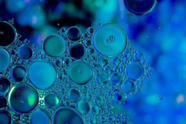 Photo close-up of bubbles in water