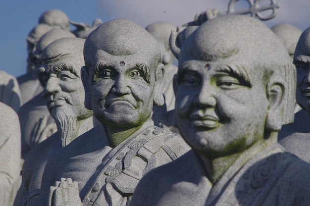 Foto close-up della statua di buddha