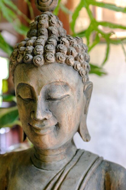 Foto close-up della statua di buddha