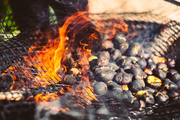 Photo close-up of burning firewood