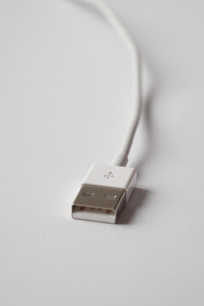 Photo close-up of cable on white background