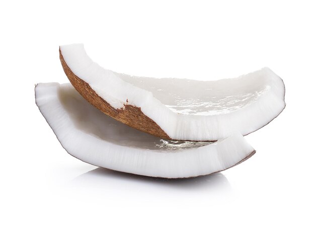 Photo close-up of cake on plate against white background