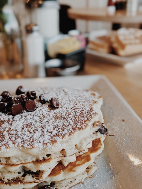 Foto prossimo piano della torta sul piatto