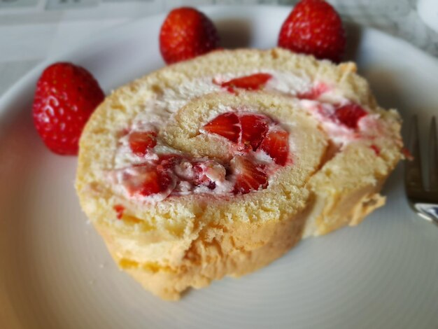 Photo close-up of cake on plate