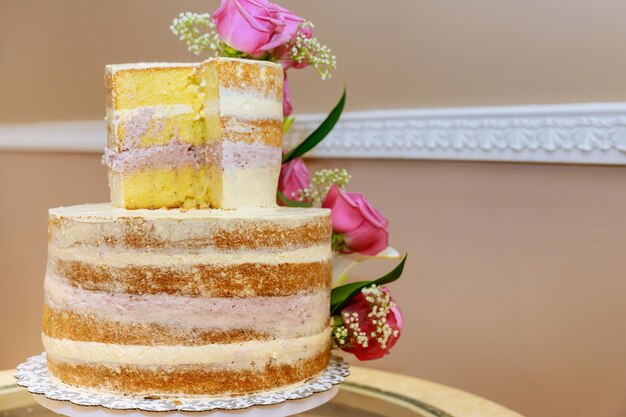 テーブルの上のケーキのクローズアップ