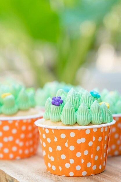 Photo close-up of cake on table