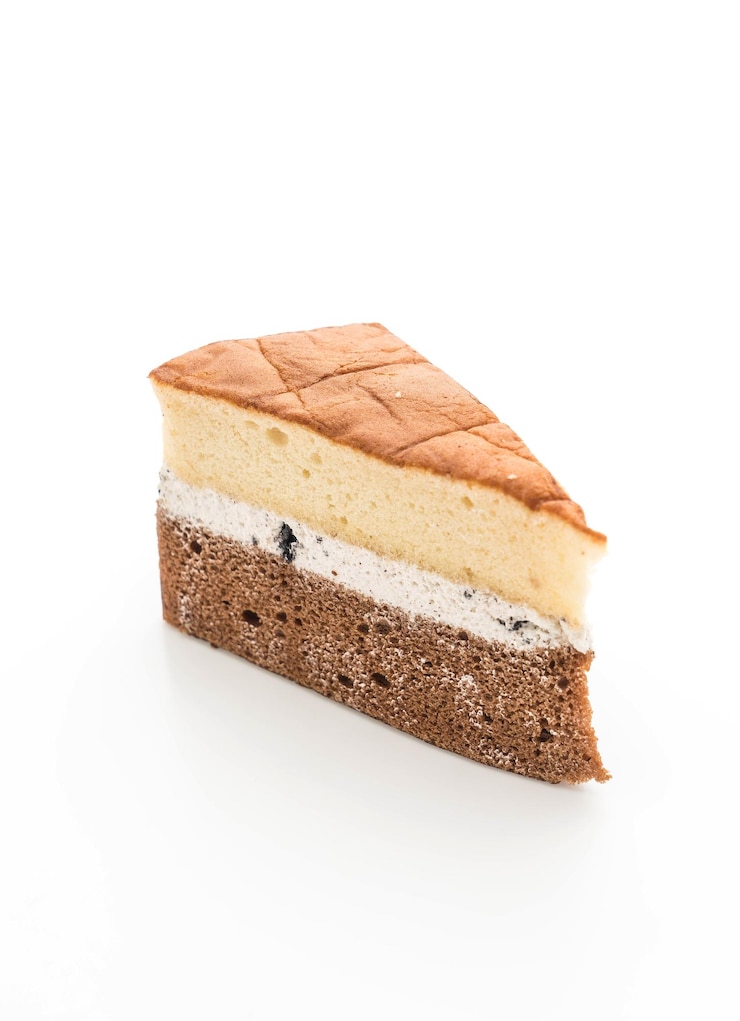 Photo close-up of cake on white background