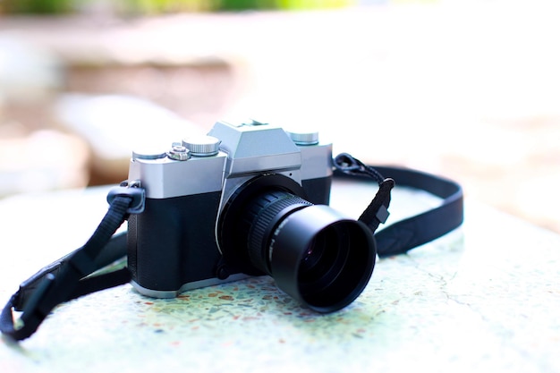 Photo close-up of camera on table