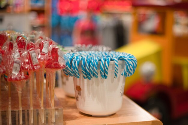 Photo close-up of candies on table