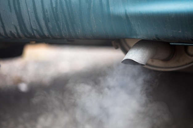 Photo close up of car exhaust