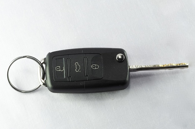 Photo close-up of car key on table