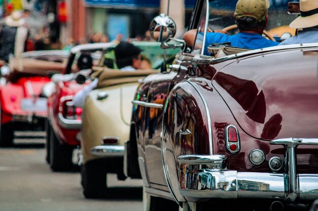 Photo close-up of car on street