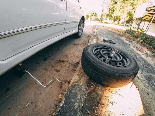 Photo close-up of car tire