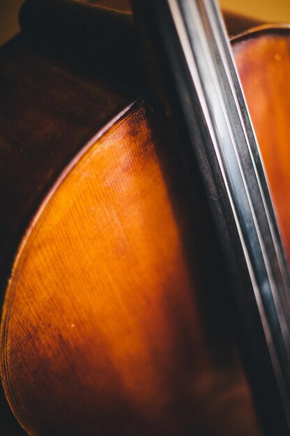 Foto prossimo piano del violoncello