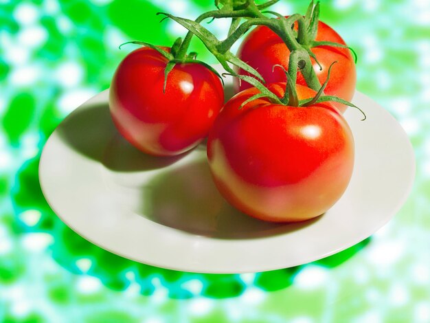 Photo close-up of cherries in plate