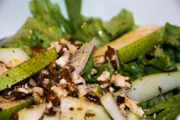 Photo close-up of chopped vegetables in plate