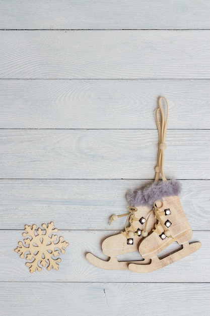 Photo close up christmas ornaments on wooden table