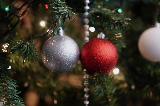 Photo close-up of christmas tree decorations