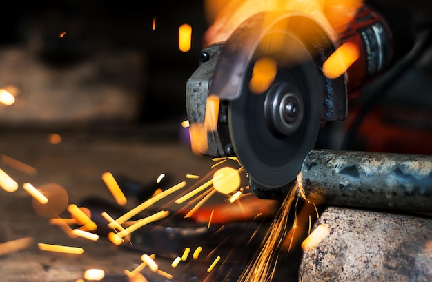 Photo close-up of circular saw