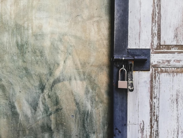 Photo close-up of closed door