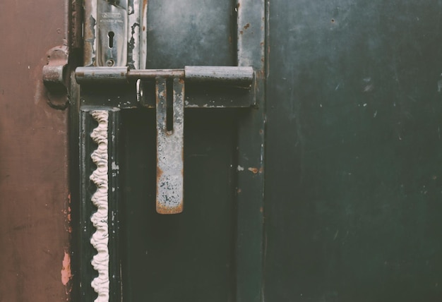 Photo close-up of closed door