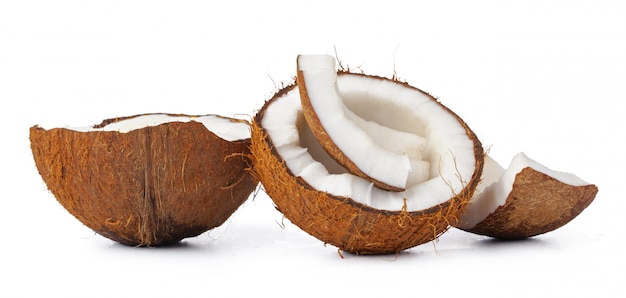 Photo close up of a coconut craked into pieces