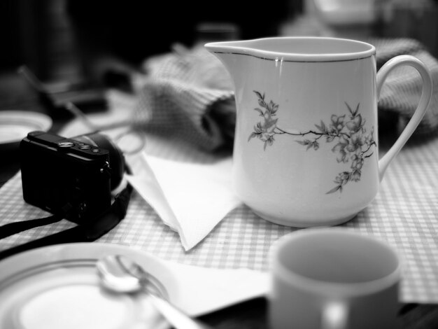 Photo close-up of coffee cup on table