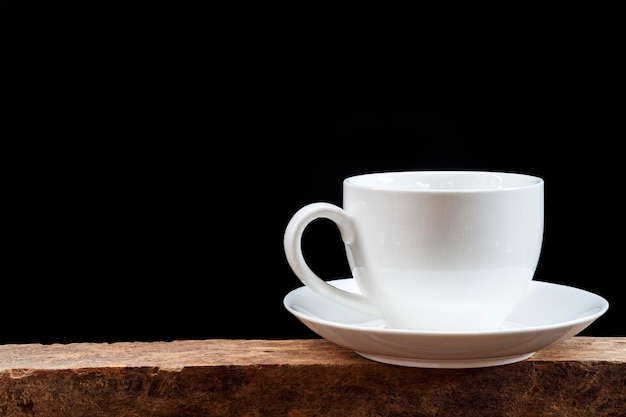 Foto close-up di una tazza di caffè sul tavolo