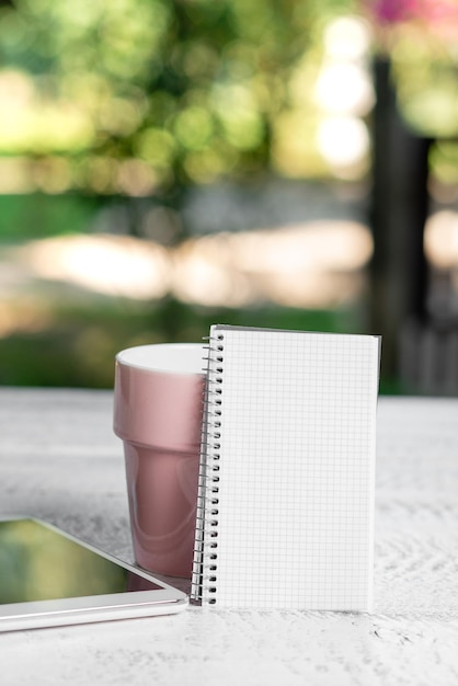 Photo close-up of coffee cup on table