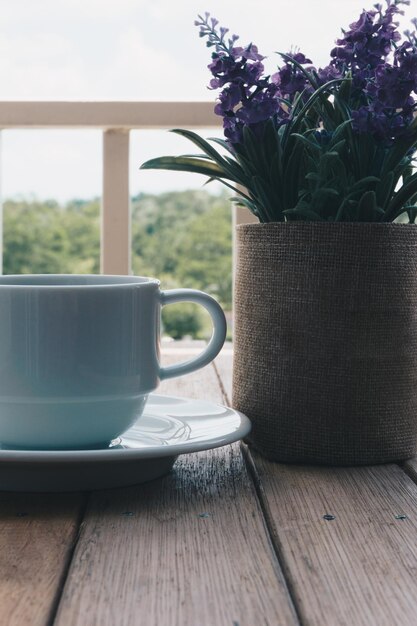 Photo close-up of coffee cup on table