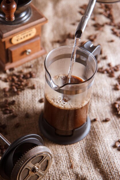 Photo close-up of coffee cup on table