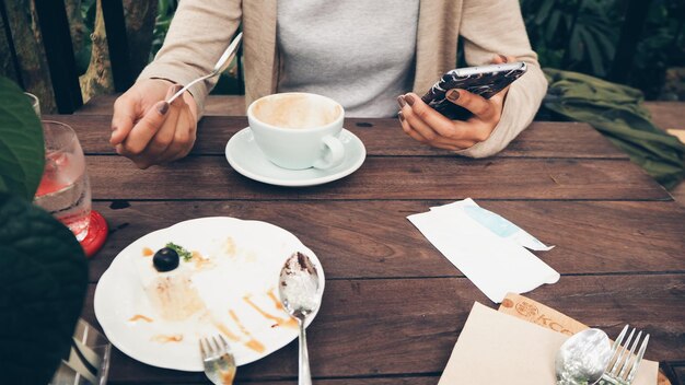 Photo close-up of coffee cup on table