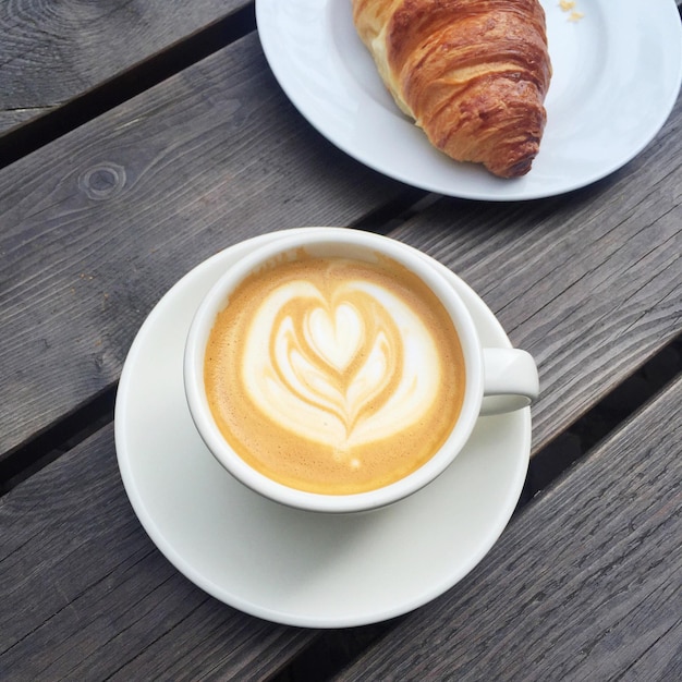 コーヒーカップのクローズアップ