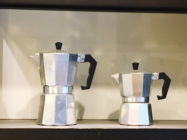 Photo close-up of coffee cups in kitchen