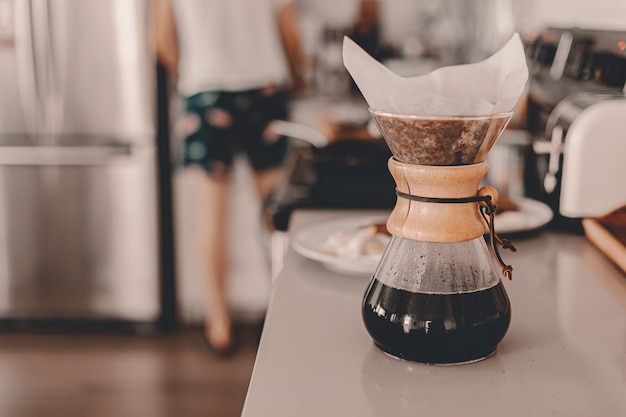 Photo close-up of coffee served on table at home