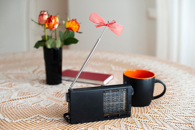 Photo close-up of coffee served on table