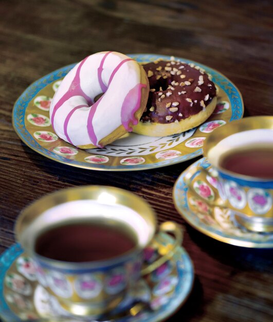 Photo close-up of coffee served on table