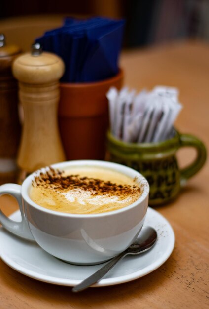 Foto prossimo piano del caffè sul tavolo