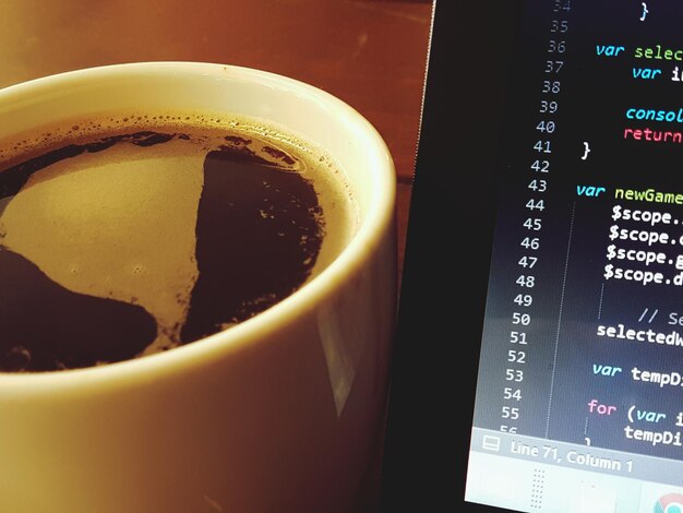 Photo close-up of coffee on table