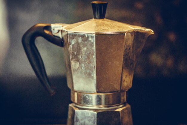 Foto prossimo piano del caffè sul tavolo