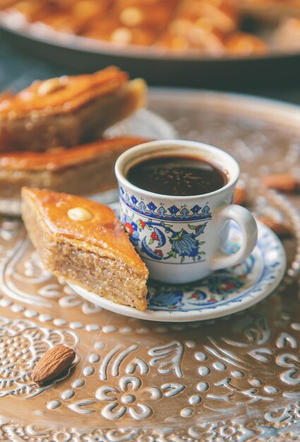 Foto prossimo piano del caffè sul tavolo