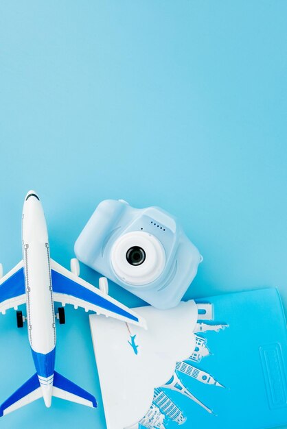 Photo close-up of coin-operated binoculars against blue background