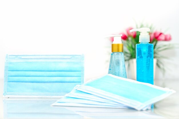 Photo close-up of colored pencils against white background