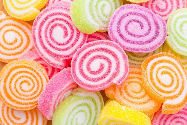 Крупный план красочных конфет